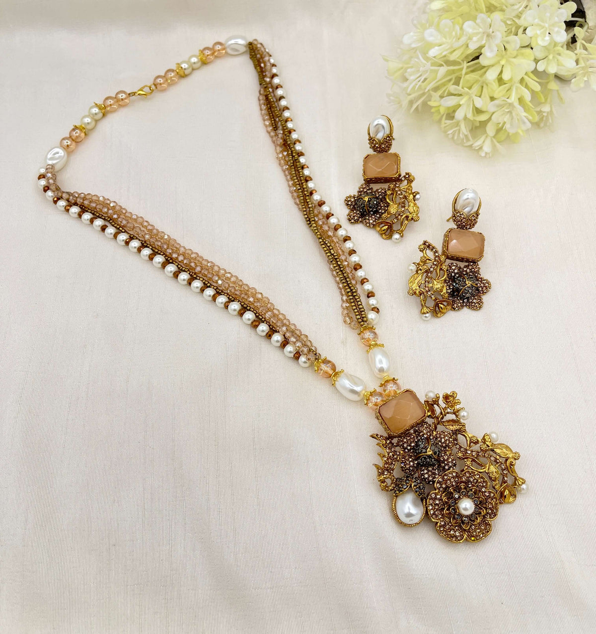 Shop the Kawthar Elegent Malla from Zarosh Jewel
