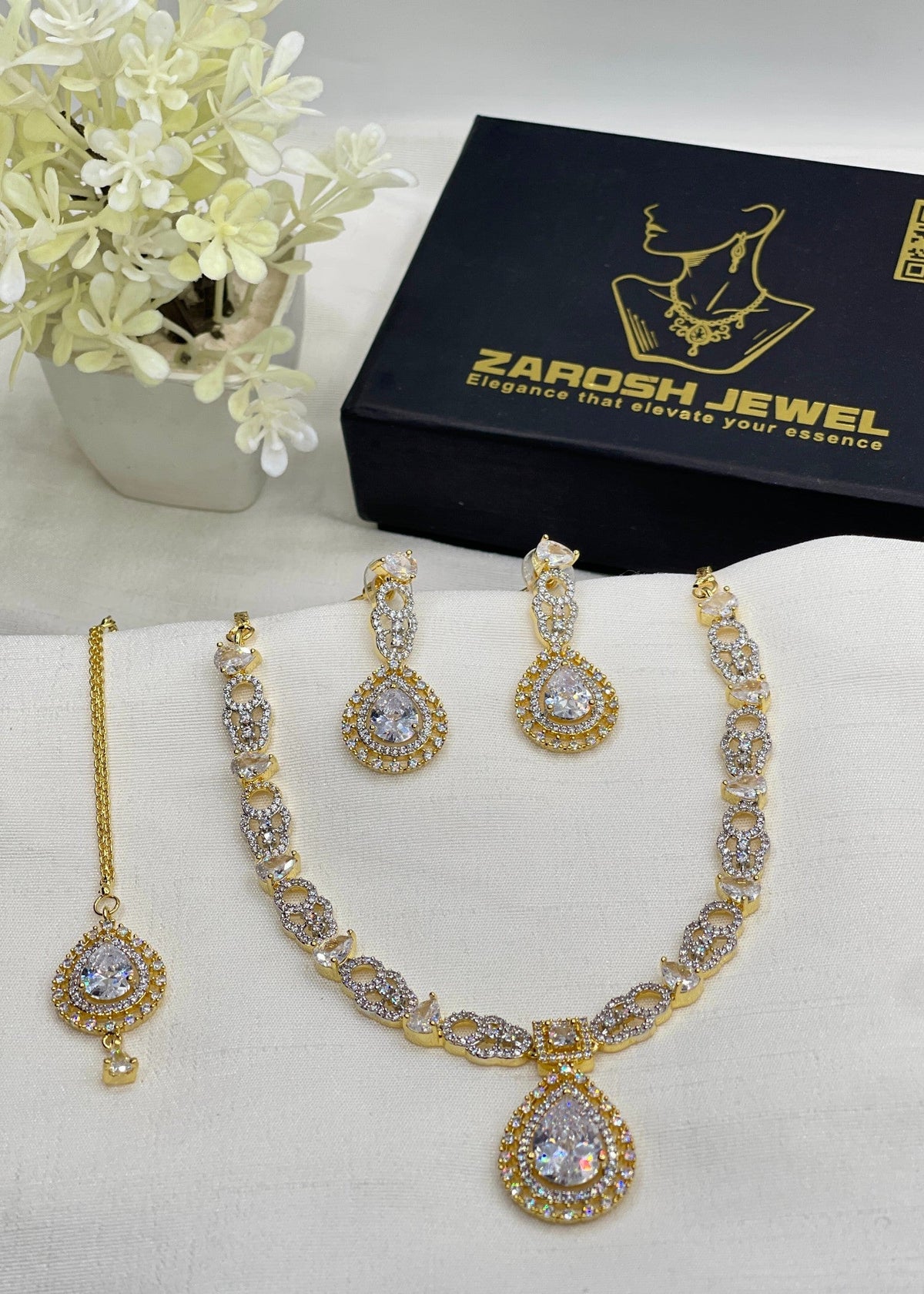 Shop the Khadija Necklace Set from Zarosh Jewel