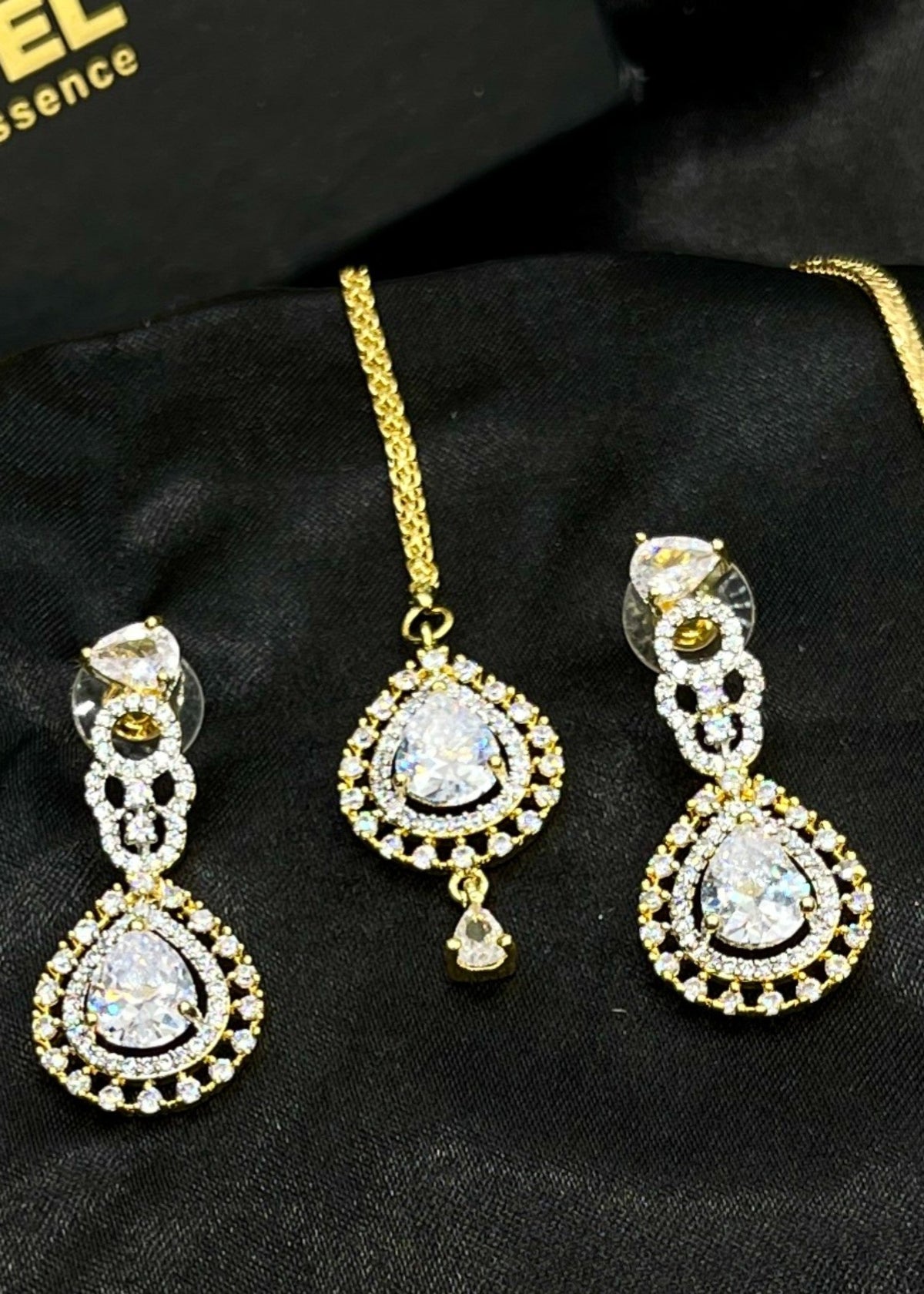 Shop the Khadija Necklace Set from Zarosh Jewel