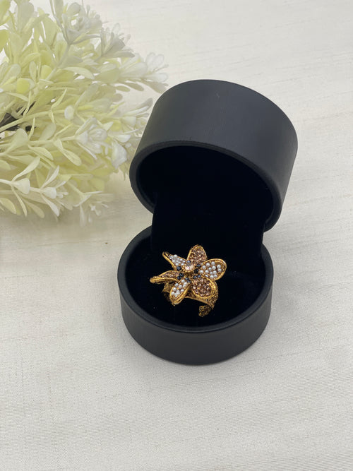 Laleh Traditional Ring
