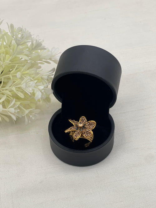 Laleh Traditional Ring