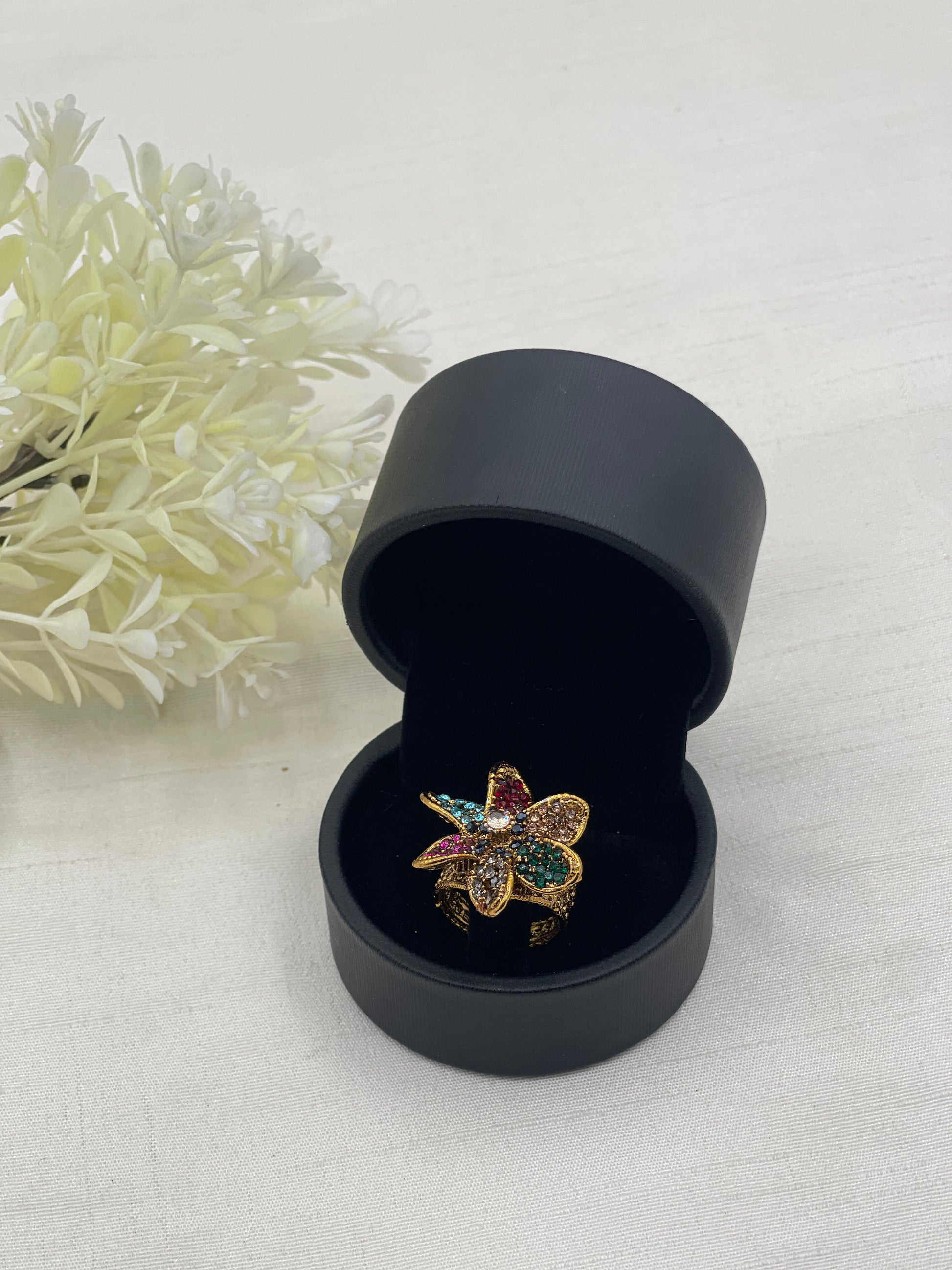 Laleh Traditional Ring