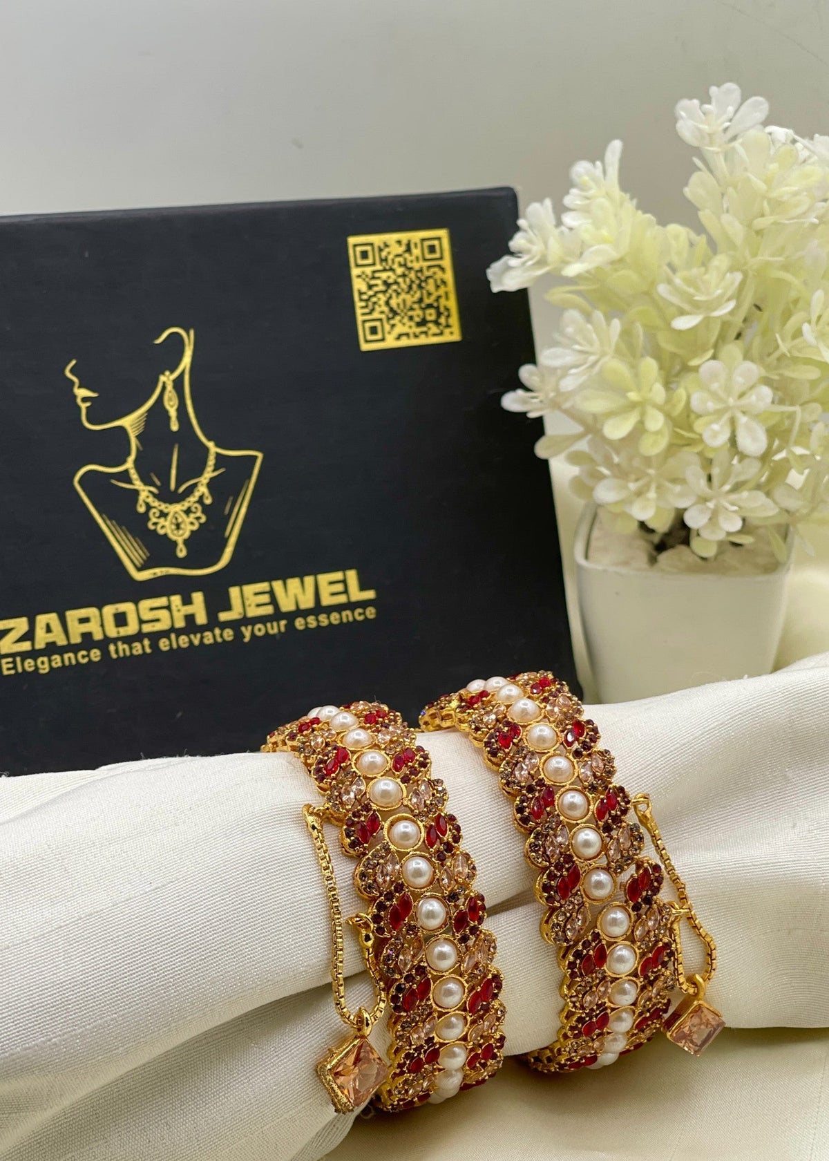 Shop the Lamia Bridal Pair from Zarosh Jewel