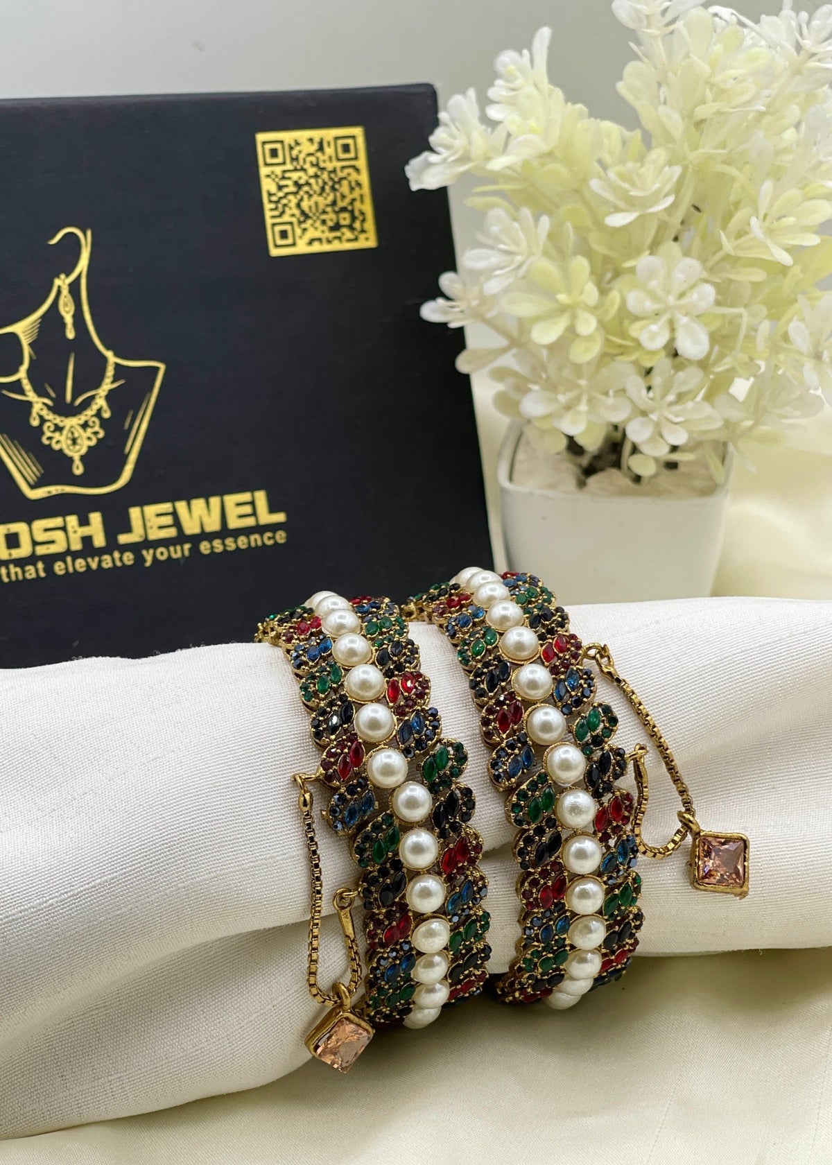 Shop the Lamia Bridal Pair from Zarosh Jewel