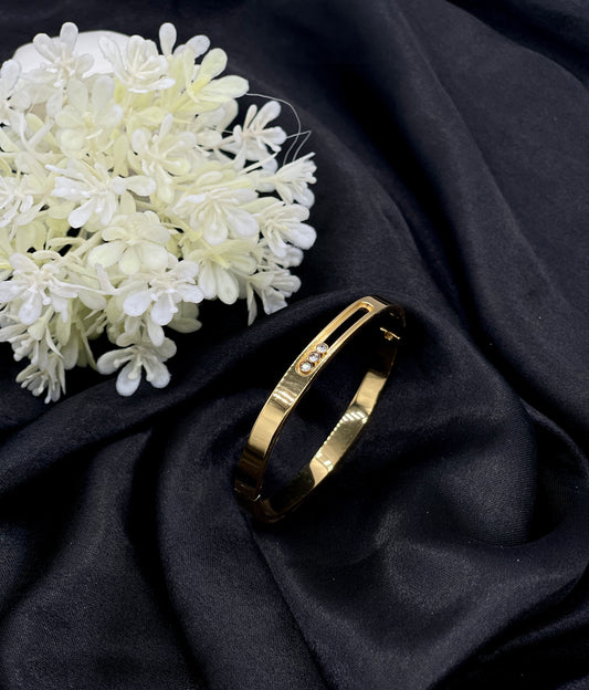 Shop the Lubaina Openable Bracelet from Zarosh Jewel