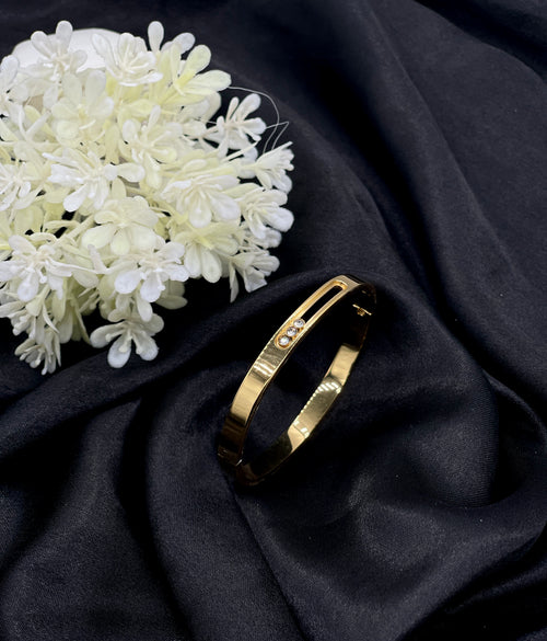 Shop the Lubaina Openable Bracelet from Zarosh Jewel