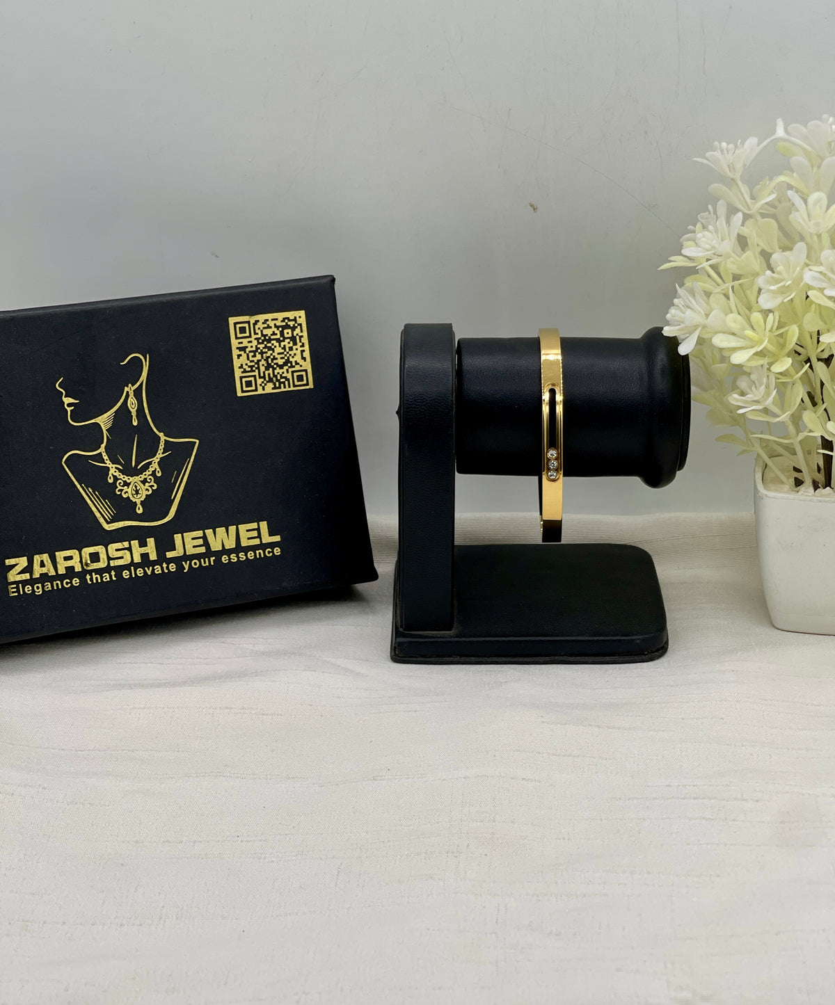 Shop the Lubaina Openable Bracelet from Zarosh Jewel