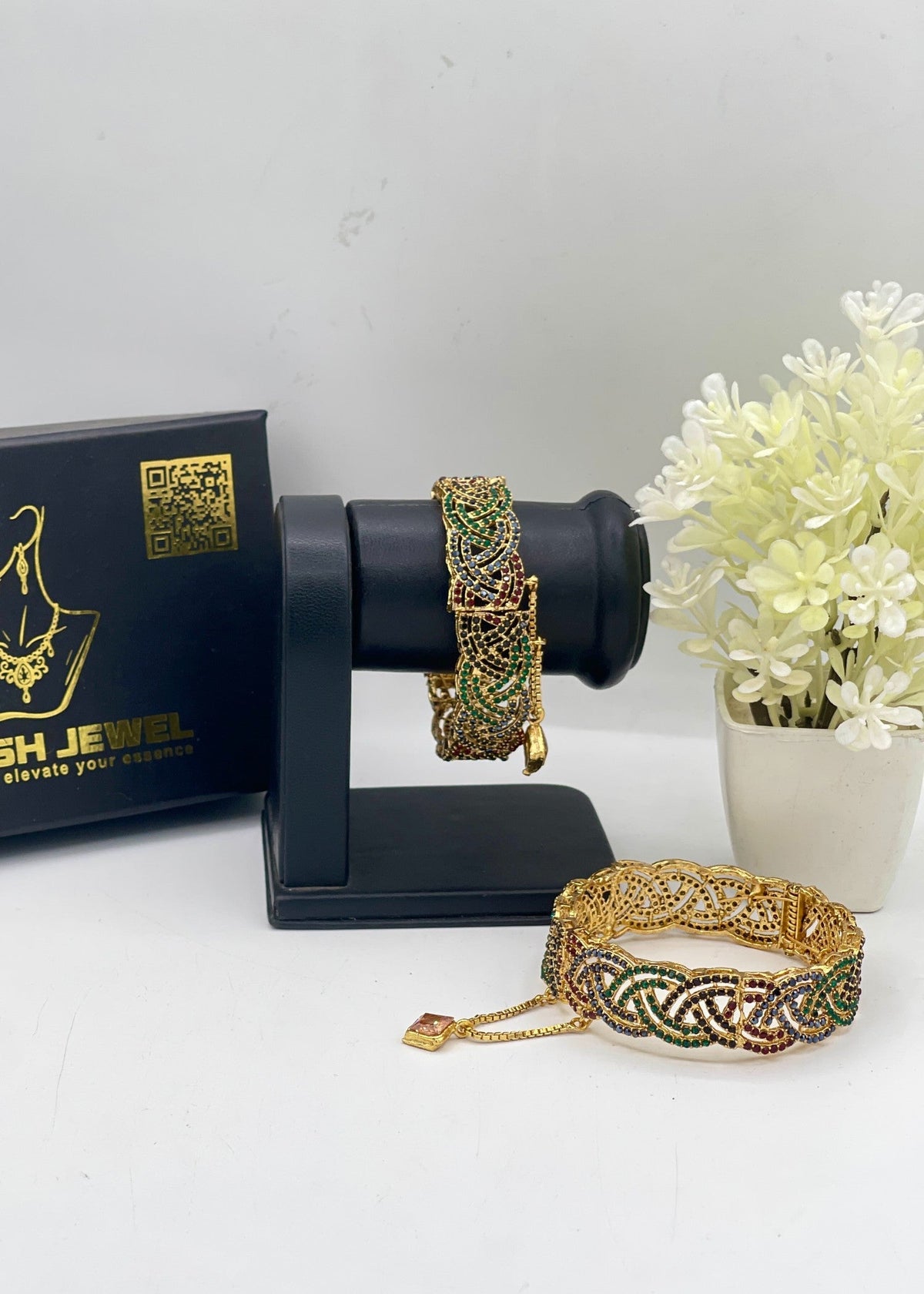 Shop the Madiha Openable Bangle Set from Zarosh Jewel