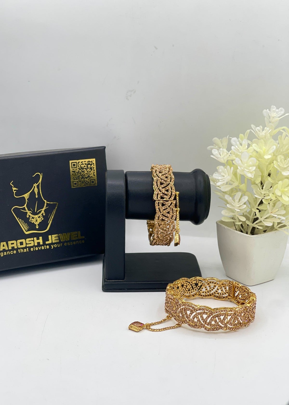 Shop the Madiha Openable Bangle Set from Zarosh Jewel