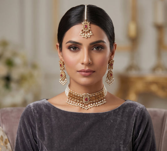Maghﬁra Traditional Choker Set