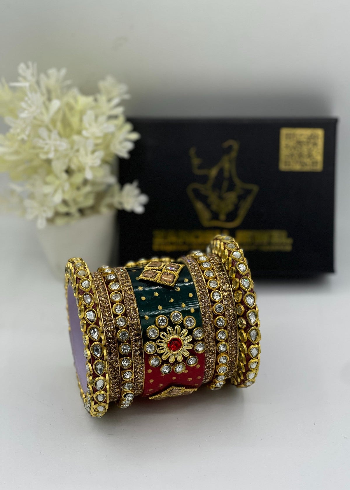 Mahnoor Bangle Set by Zarosh Jewel