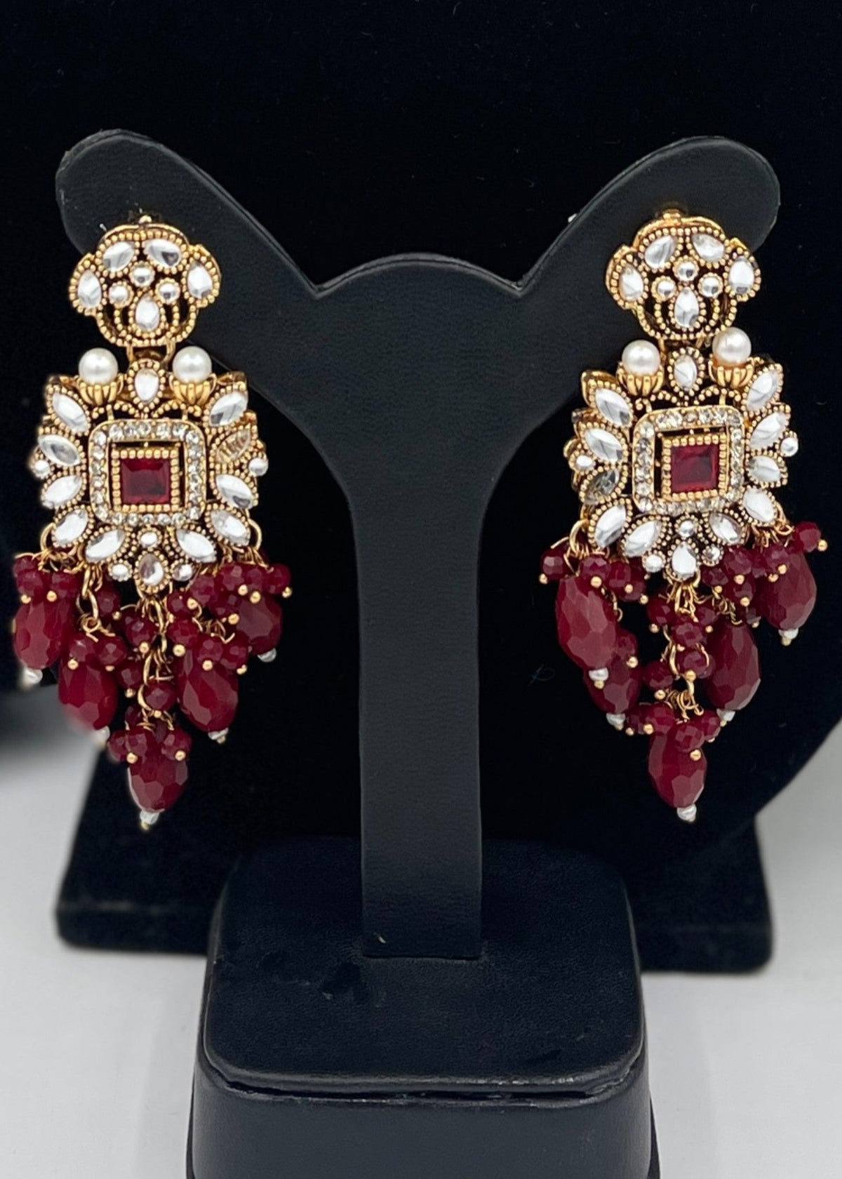 Shop the Mahnoor Kundan Set from Zarosh Jewel