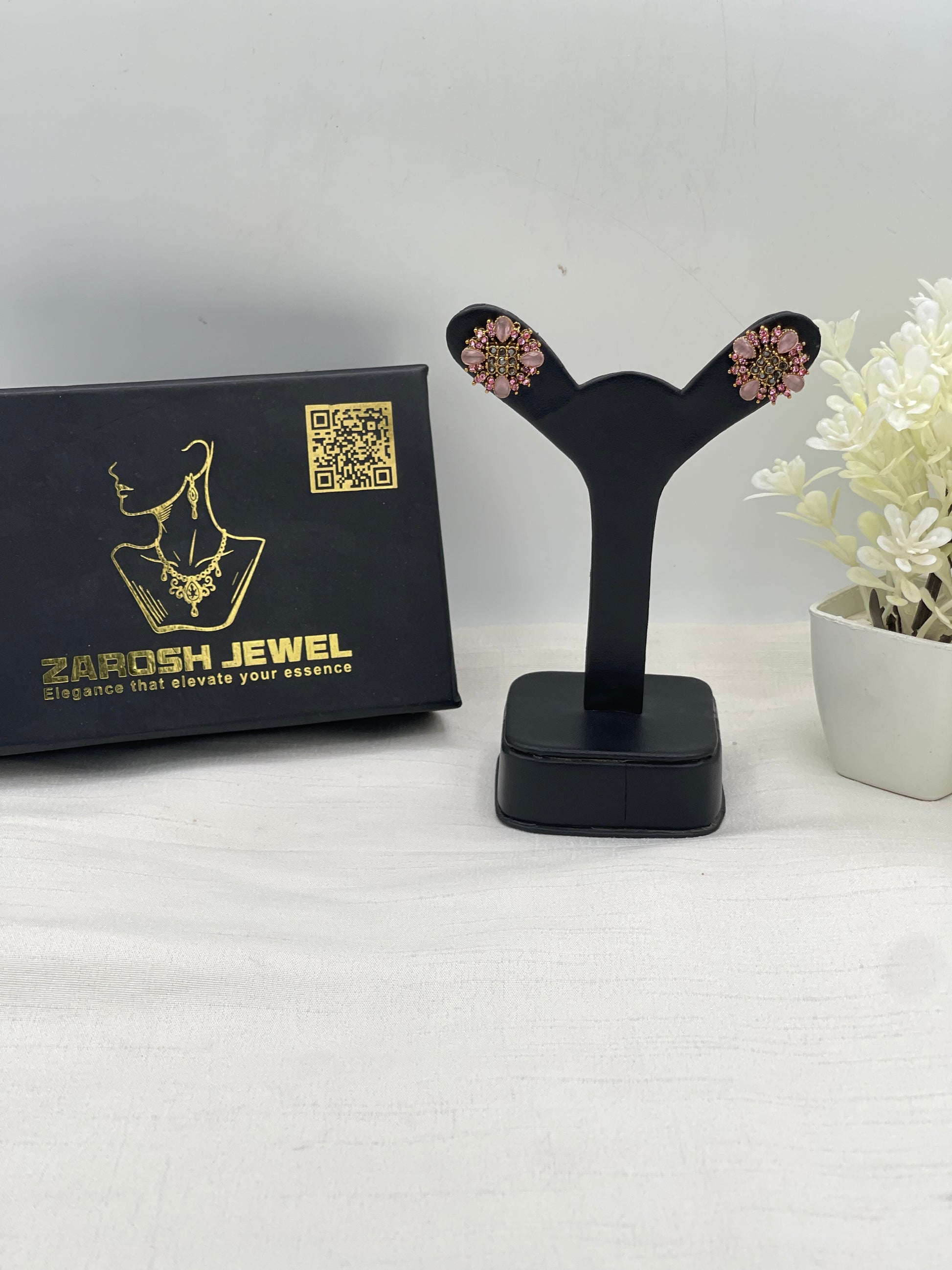 Mahveen Traditional Studs