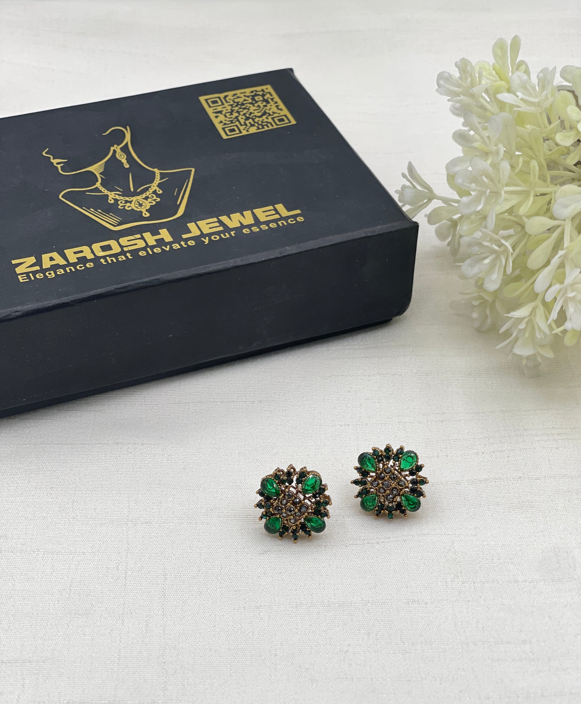 Mahveen Traditional Studs
