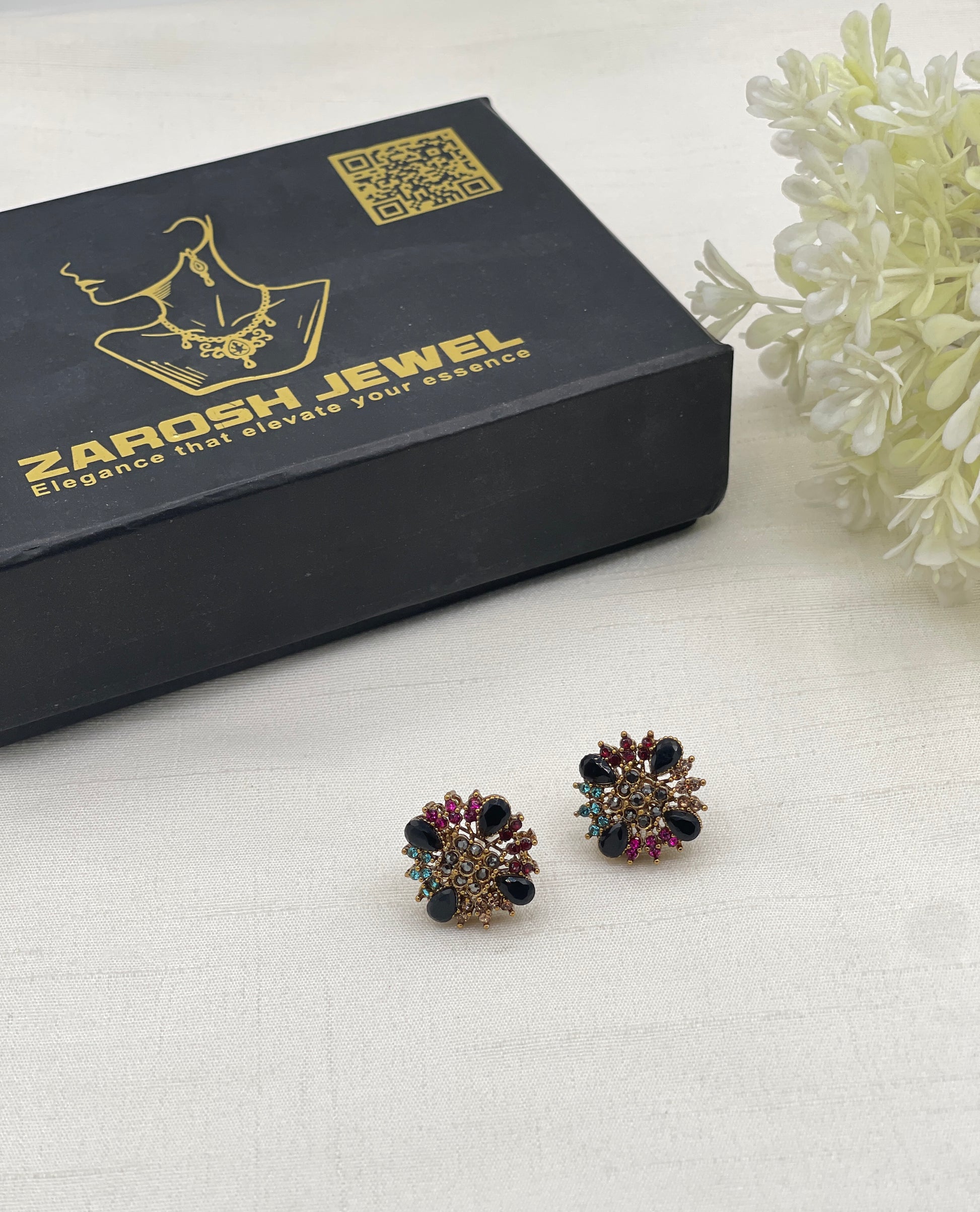 Mahveen Traditional Studs
