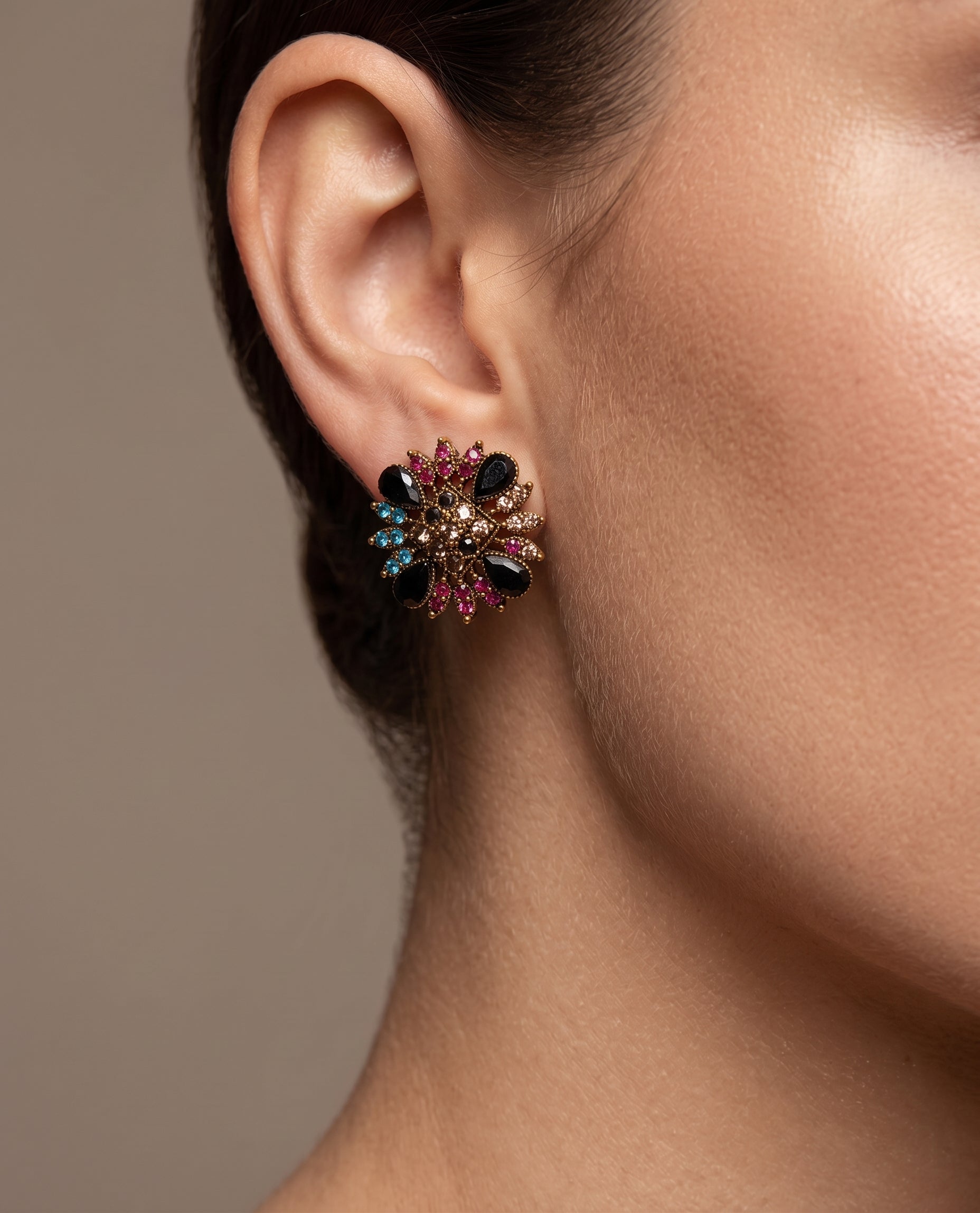 Mahveen Traditional Studs