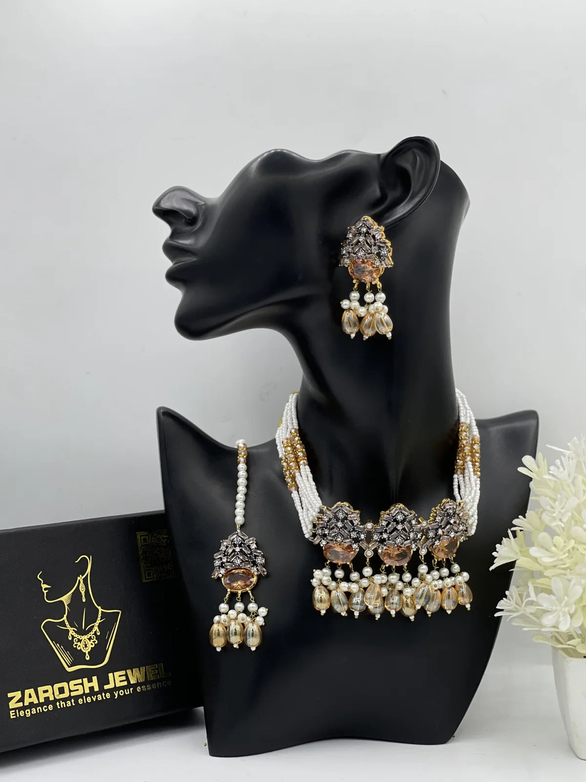 Majestic Choker Set