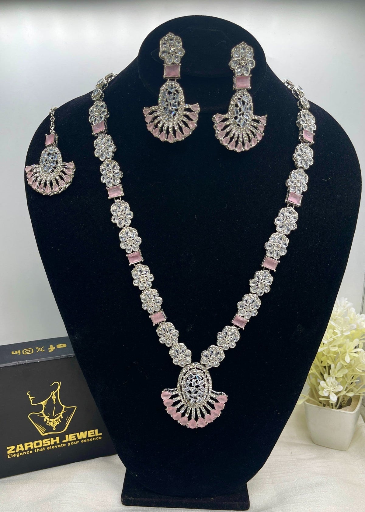 Shop the Maria Malla Set from Zarosh Jewel