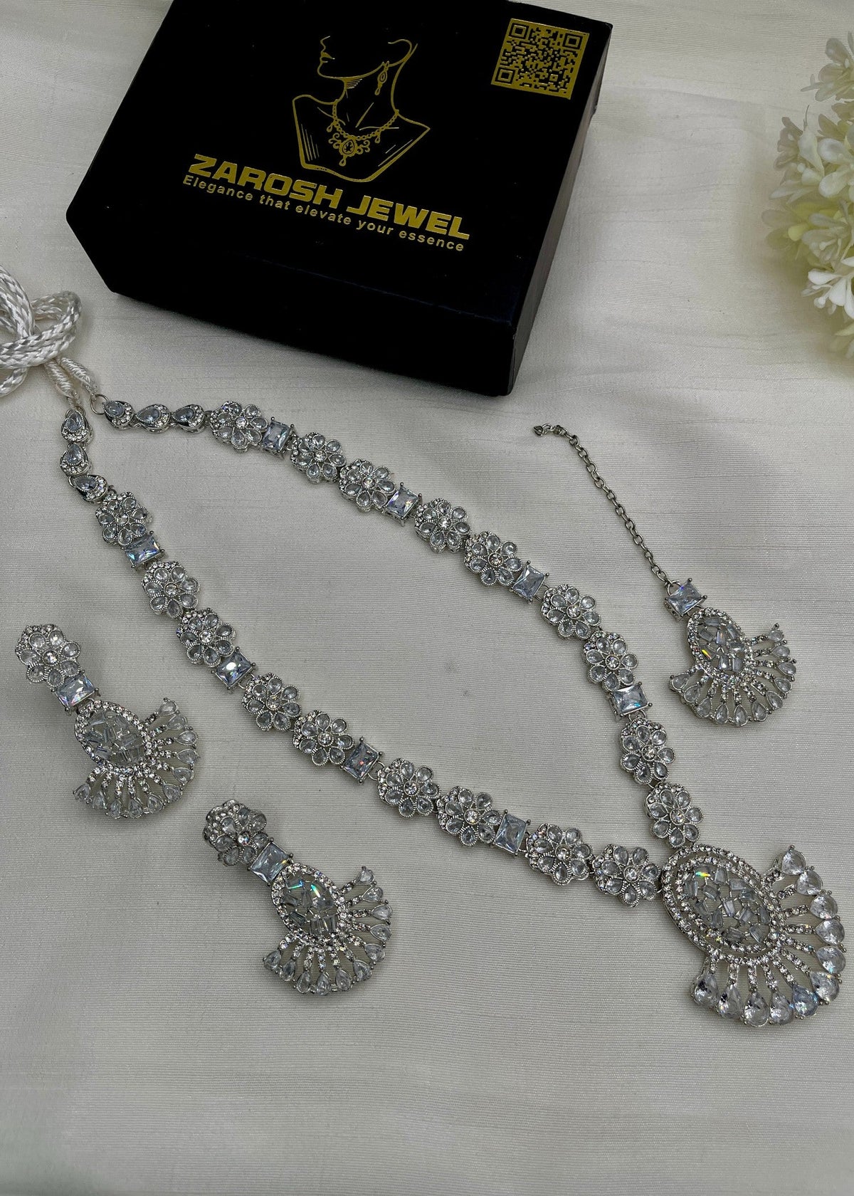 Shop the Maria Malla Set from Zarosh Jewel