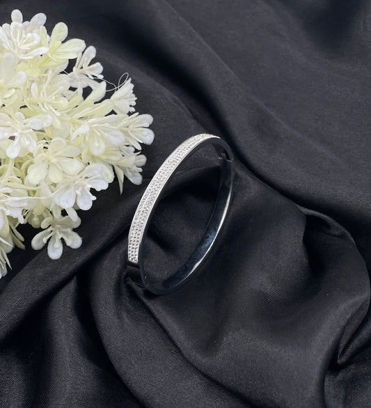 Shop the Maryam Openable Bracelet from Zarosh Jewel
