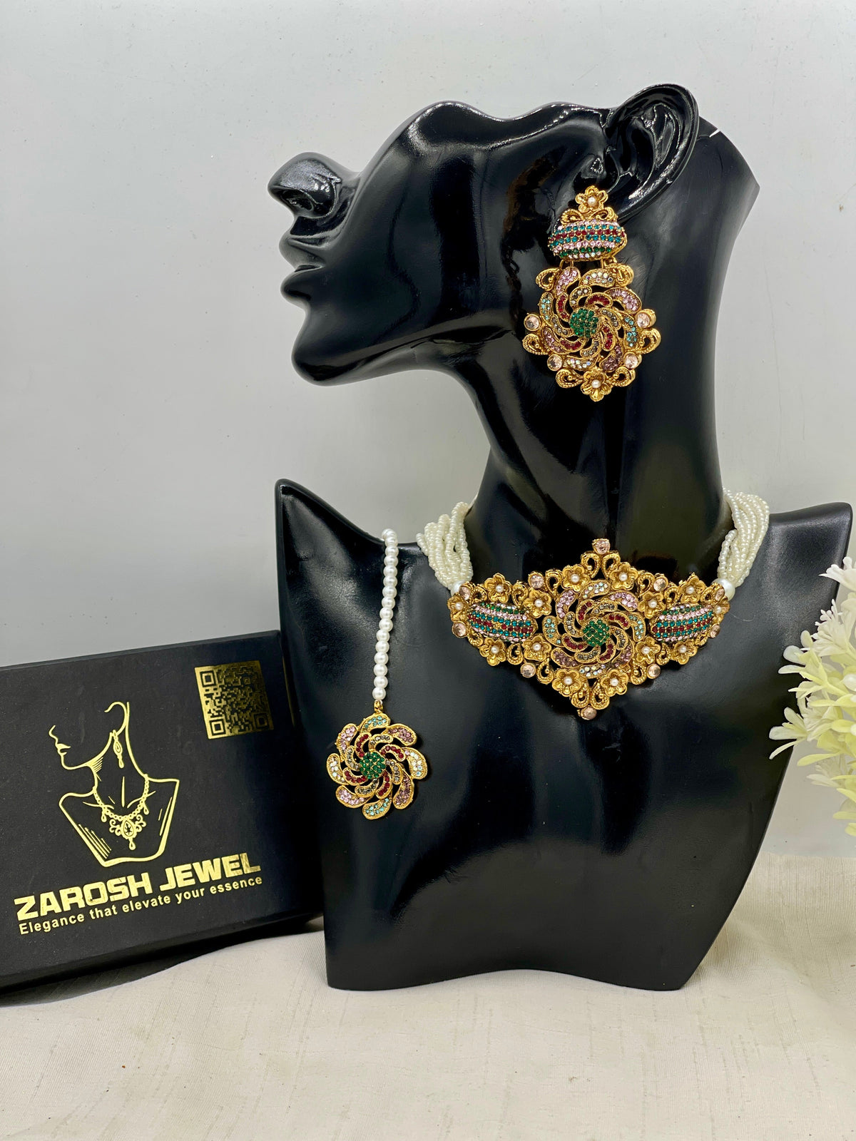 Shop the Maymuna Choker set from Zarosh Jewel