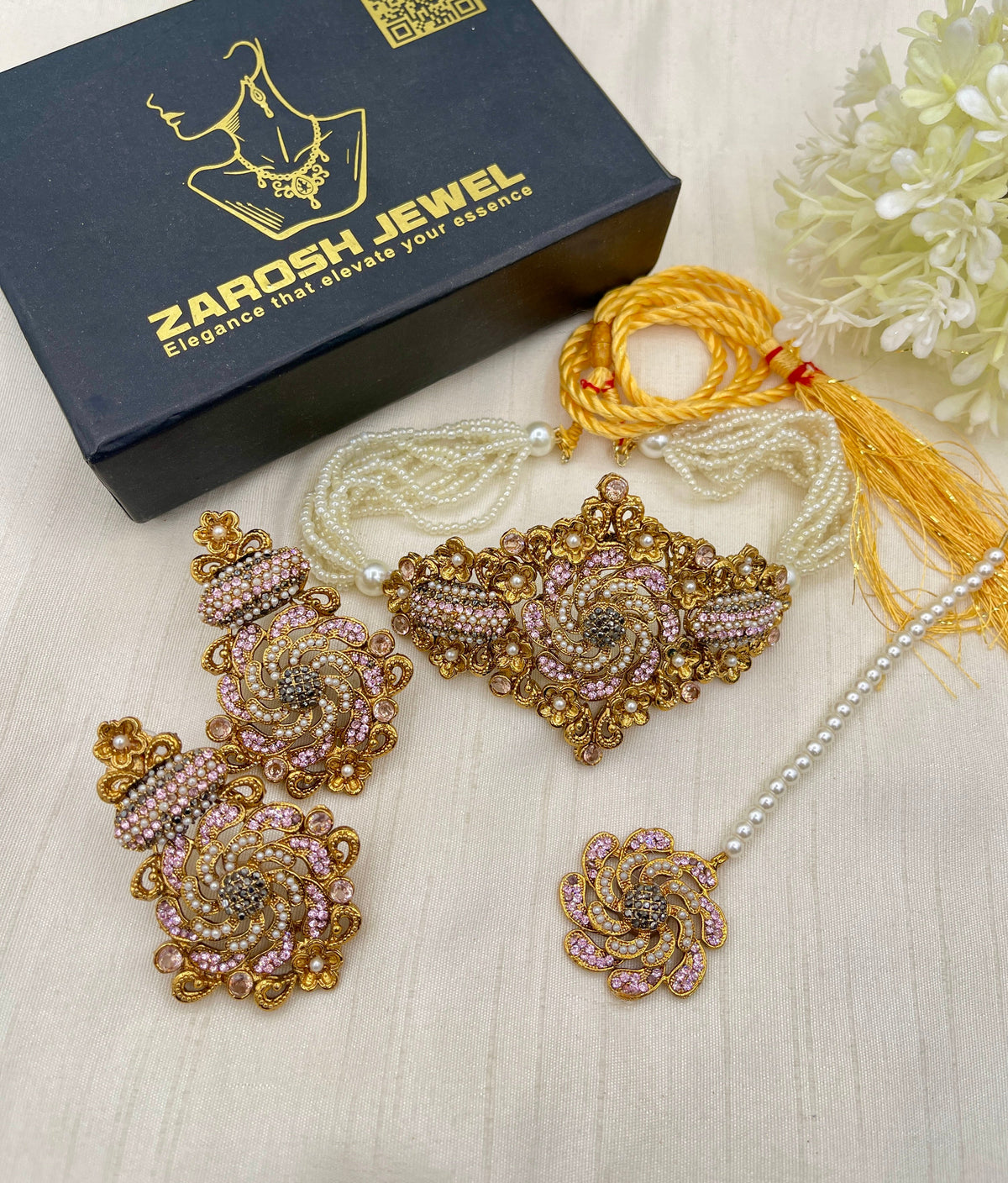 Shop the Maymuna Choker set from Zarosh Jewel