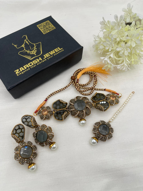 Mehar Choker Set