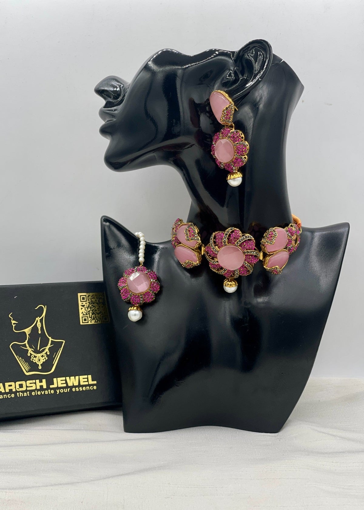 Shop the Mehar Choker Set from Zarosh Jewel