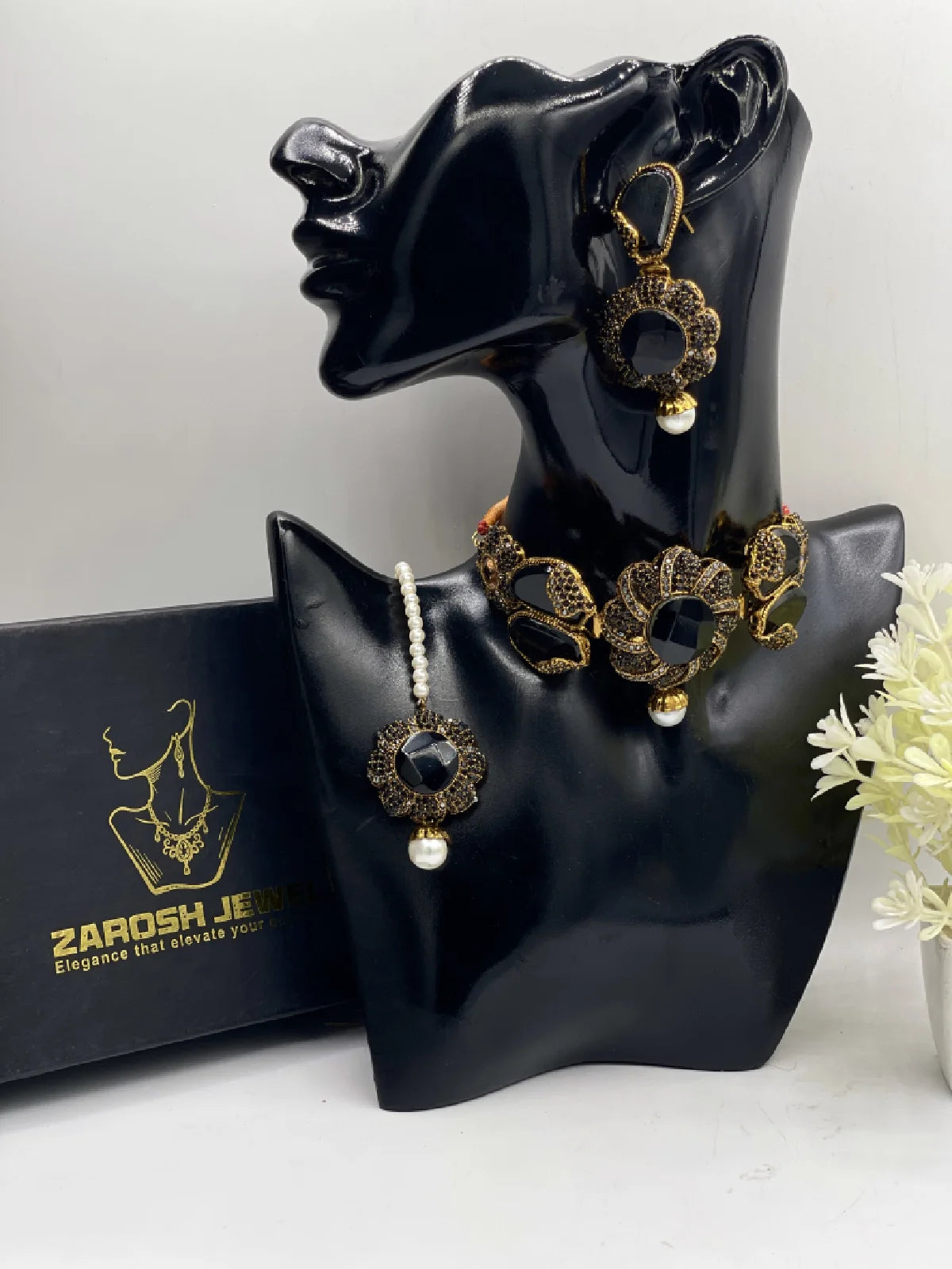 Mehar Choker Set