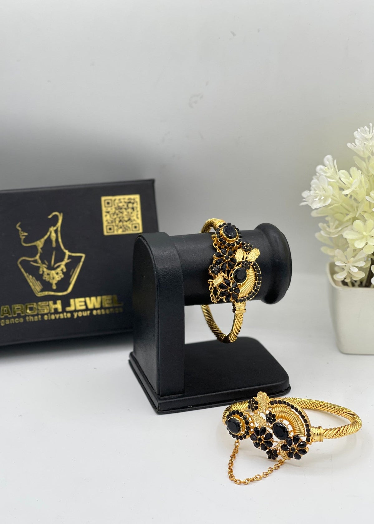 Shop the Meher Heritage Kadas from Zarosh Jewel