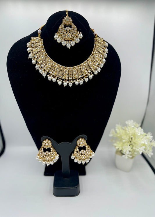 Mehreen Kundan Necklace Set by Zarosh Jewel