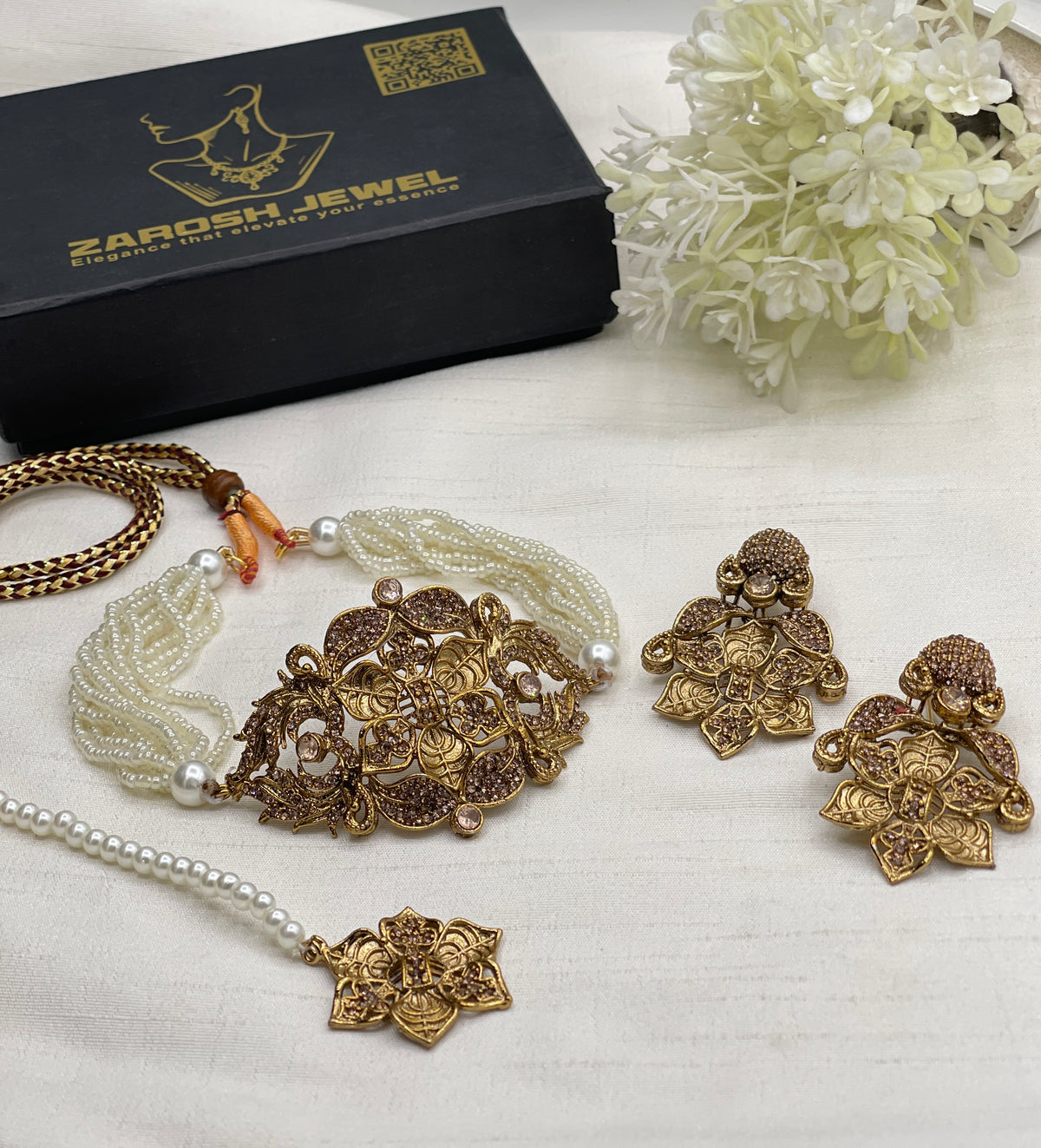 Shop the Mehwish Choker Set from Zarosh Jewel