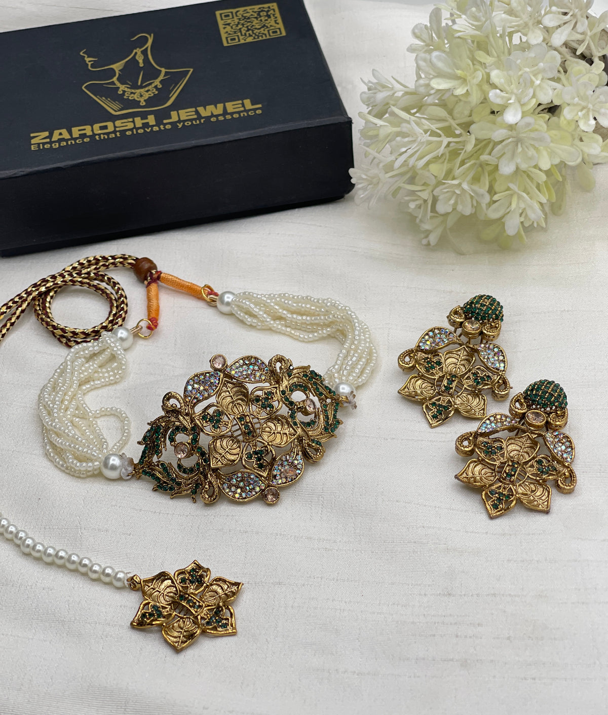 Shop the Mehwish Choker Set from Zarosh Jewel