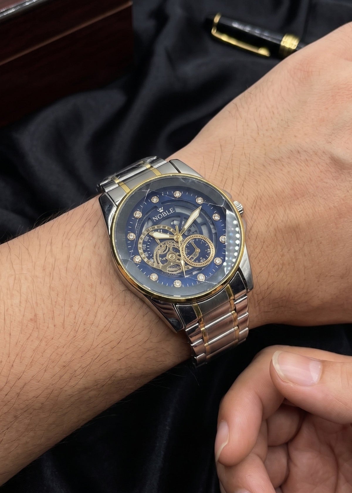 Shop the Men Watch - 0004 from Zarosh Jewel