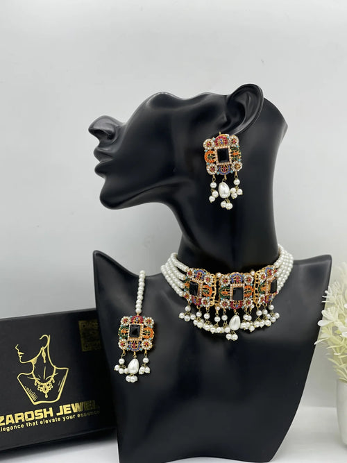 Minal Choker Set