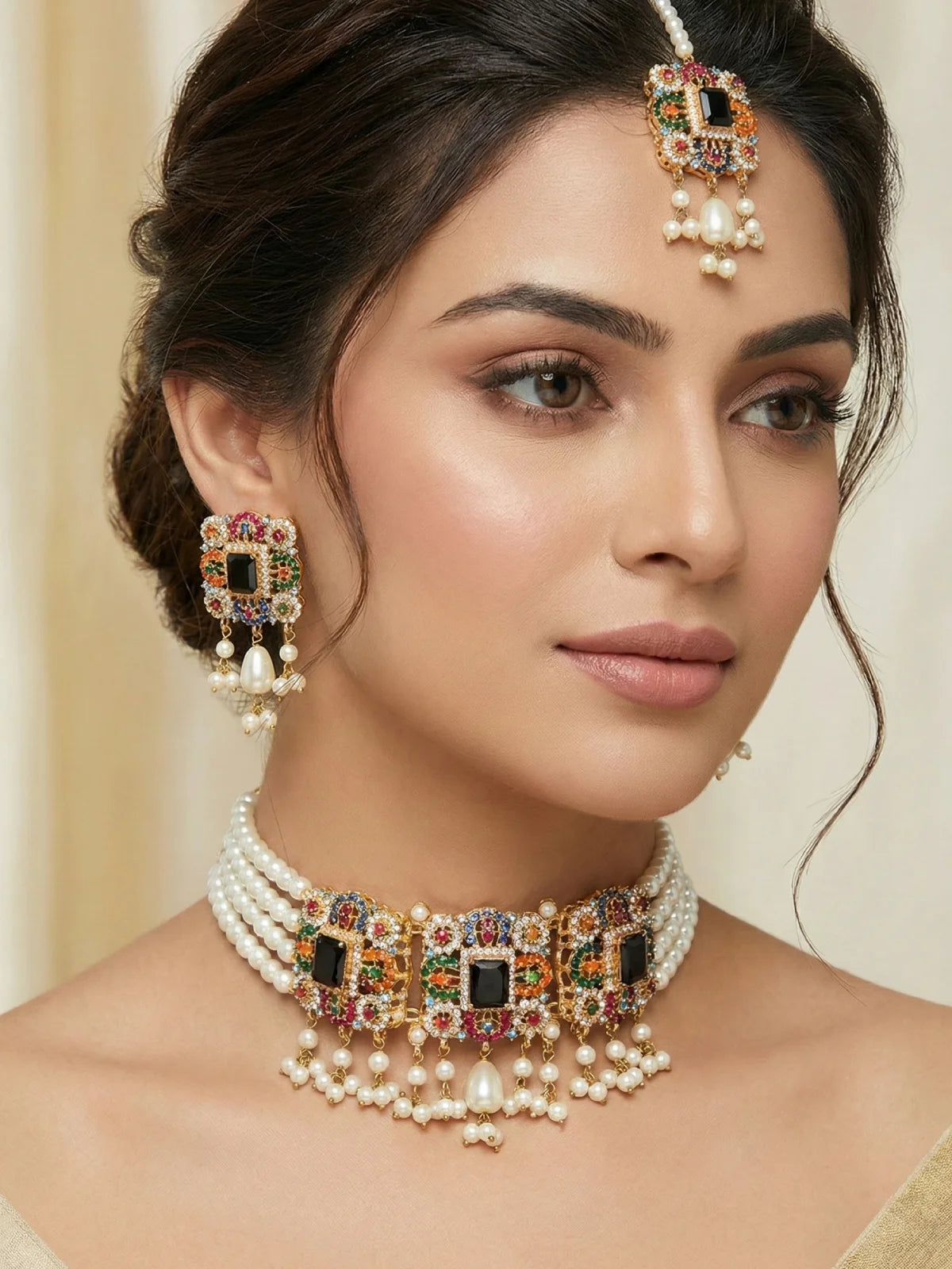 Minal Choker Set