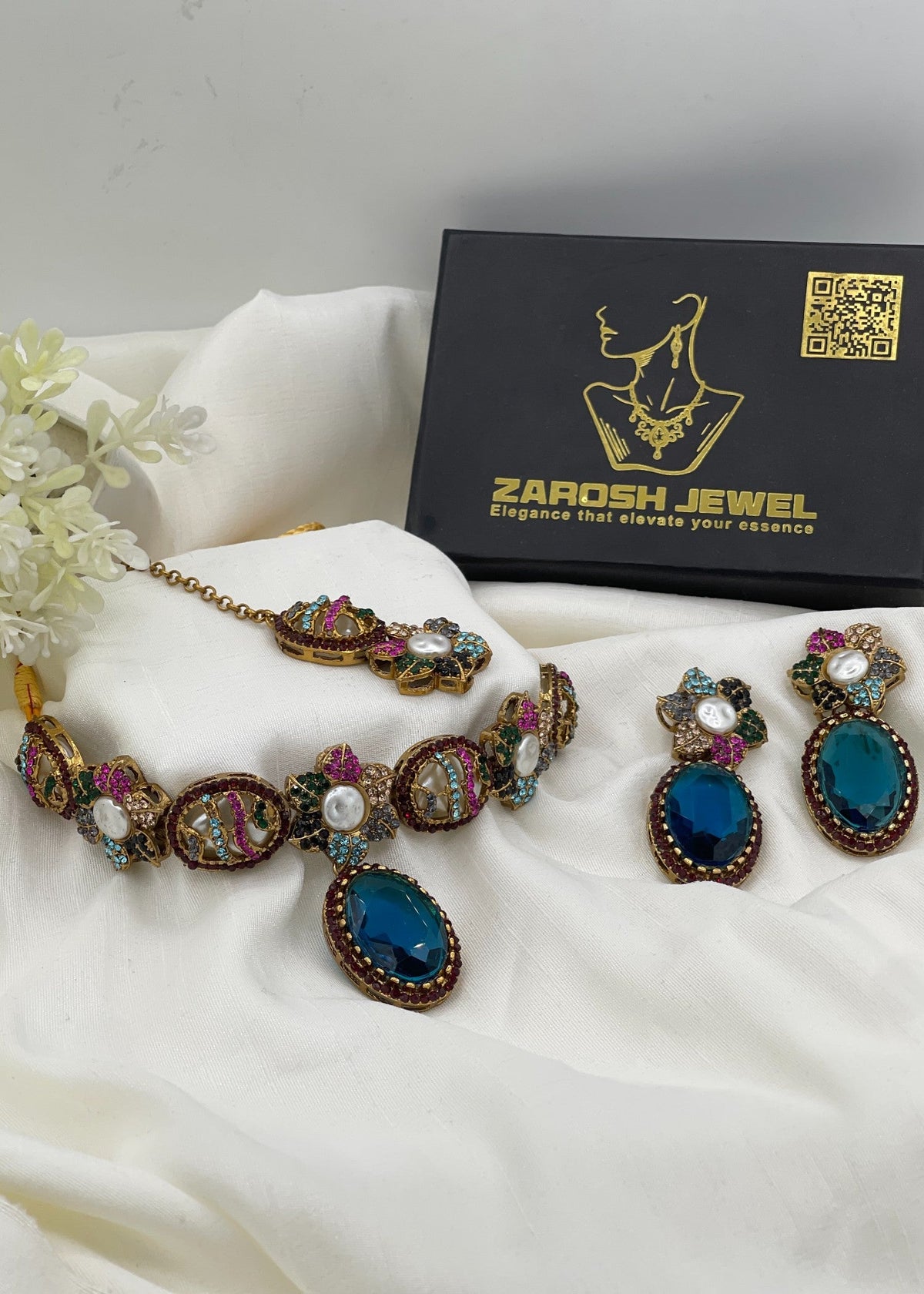 Shop the Minha Choker Set from Zarosh Jewel