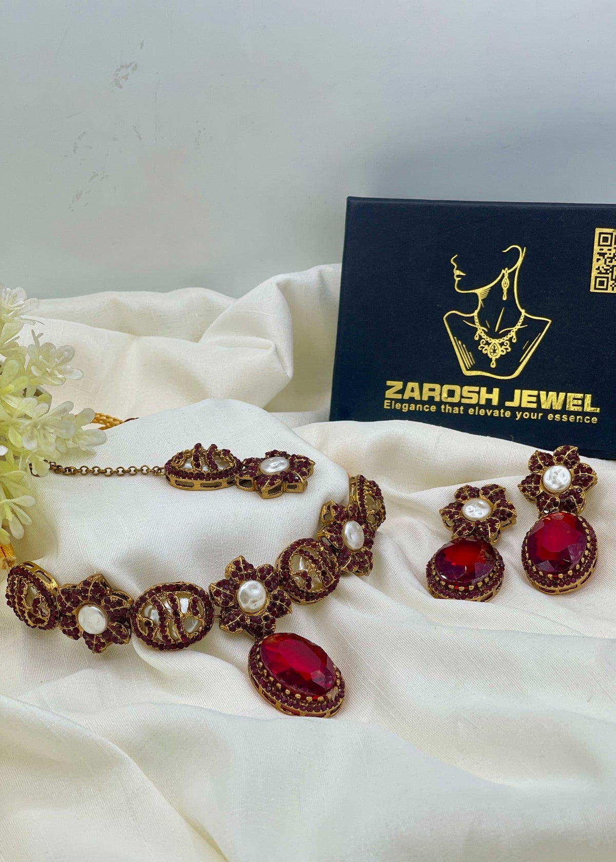 Shop the Minha Choker Set from Zarosh Jewel