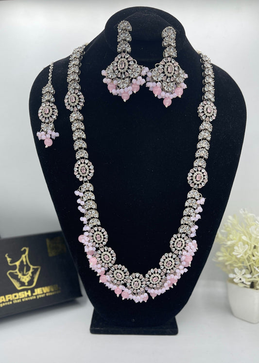Shop the Minimal Luxe Mala from Zarosh Jewel