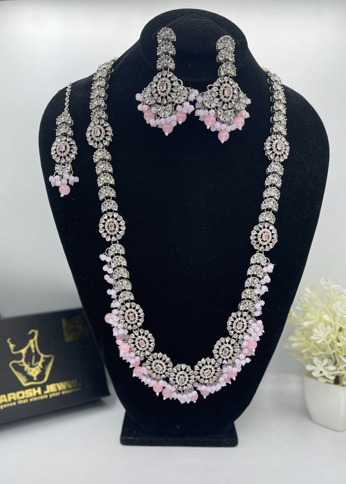 Shop the Minimal Luxe Mala from Zarosh Jewel