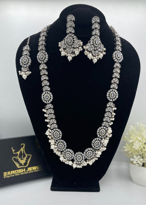 Shop the Minimal Luxe Mala from Zarosh Jewel