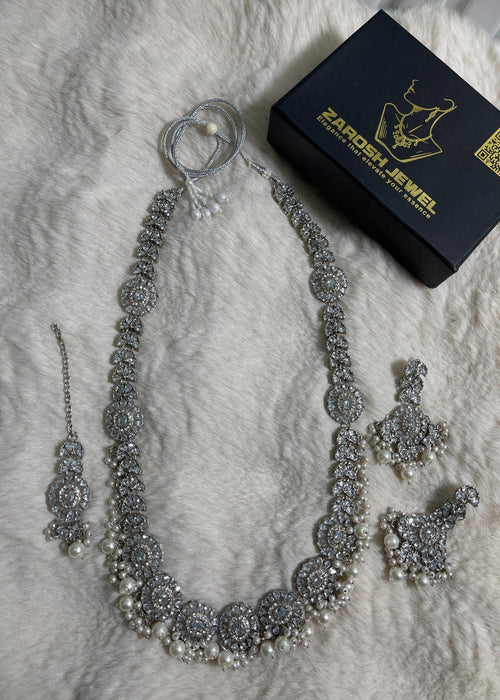 Shop the Minimal Luxe Mala from Zarosh Jewel