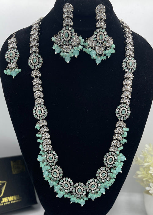 Shop the Minimal Luxe Mala from Zarosh Jewel