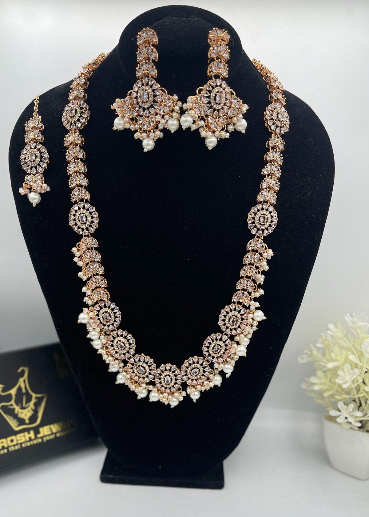 Shop the Minimal Luxe Mala from Zarosh Jewel