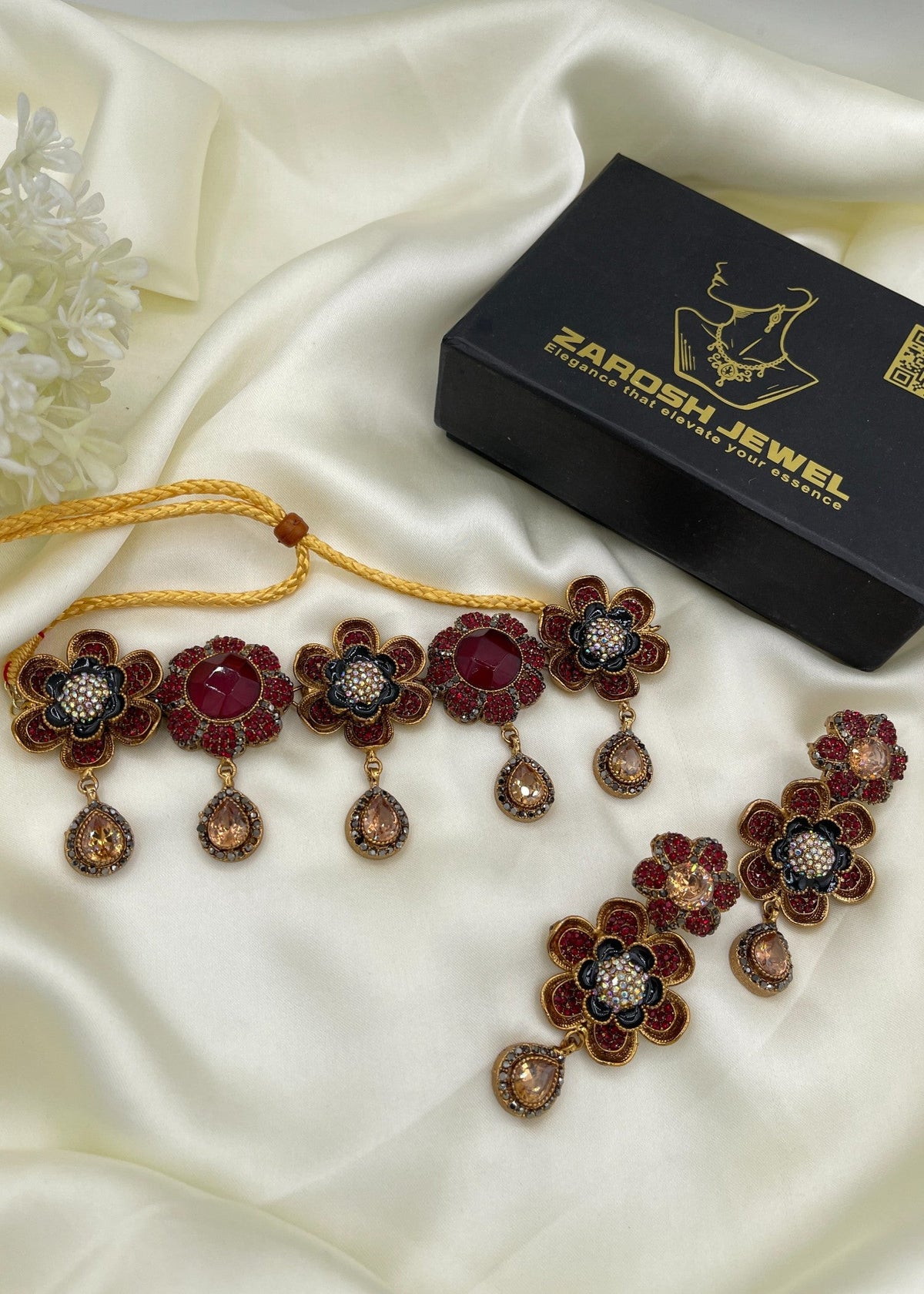 Shop the Minsa Royal Choker Set from Zarosh Jewel