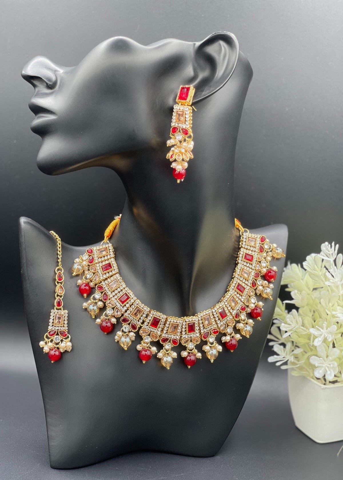 Shop the Mughal Emerald Set from Zarosh Jewel
