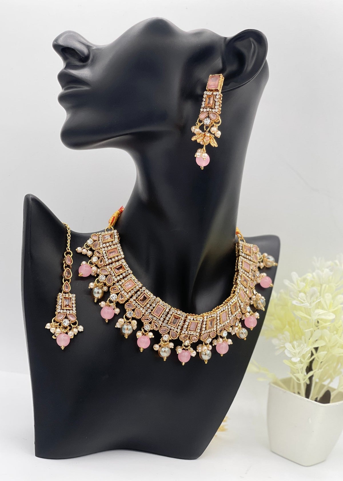 Shop the Mughal Emerald Set from Zarosh Jewel