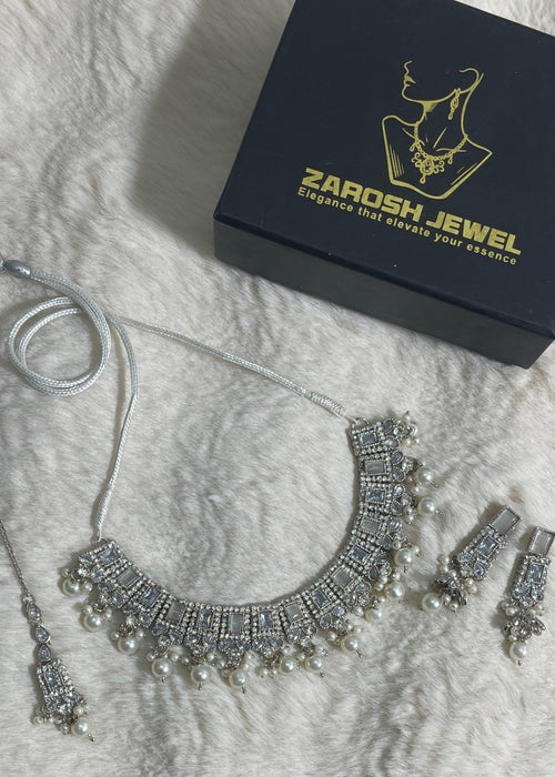 Shop the Mughal Emerald Set from Zarosh Jewel
