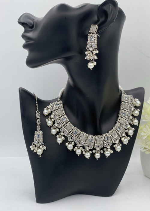 Shop the Mughal Emerald Set from Zarosh Jewel