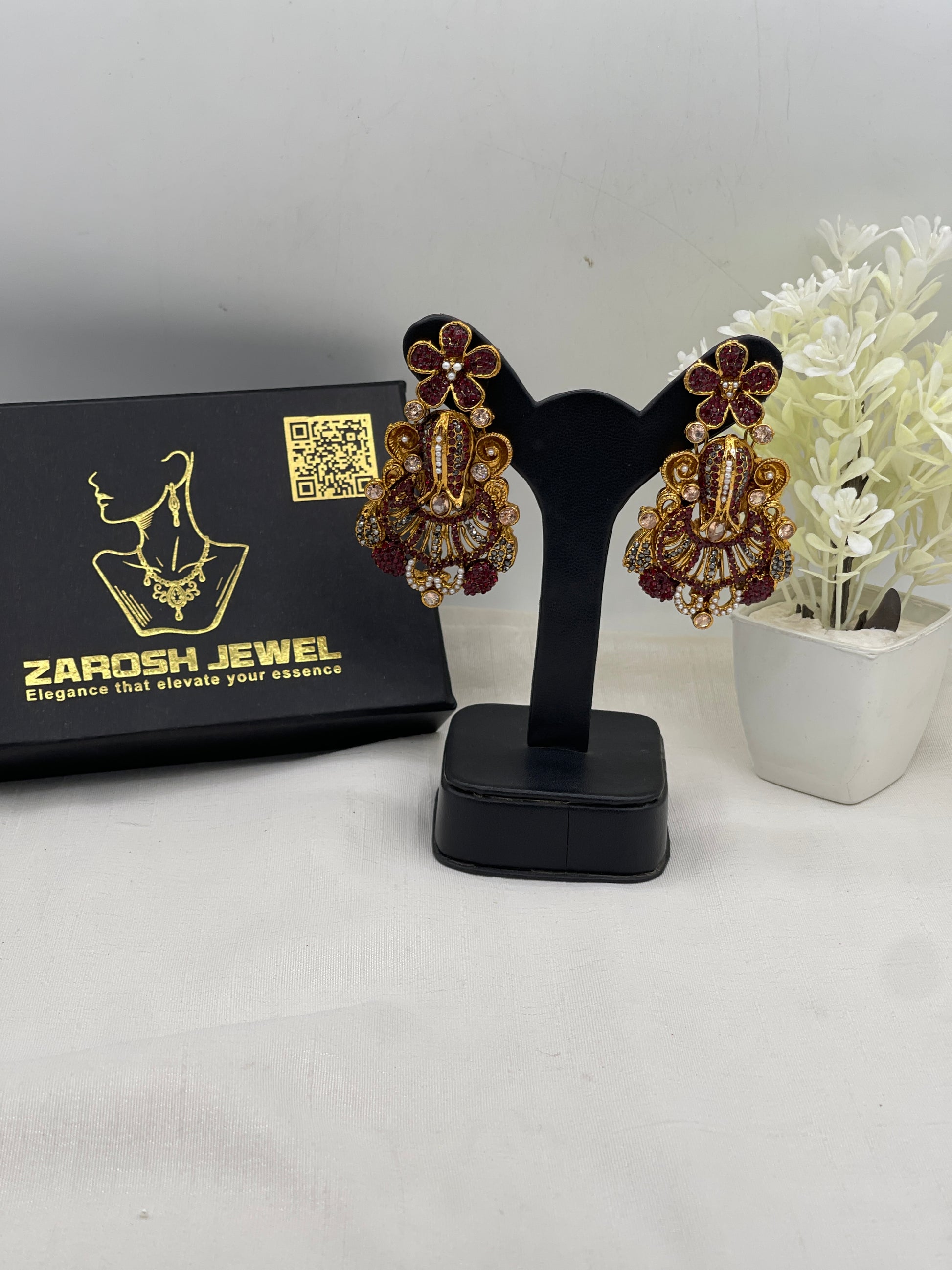 Munira Elegent Earring